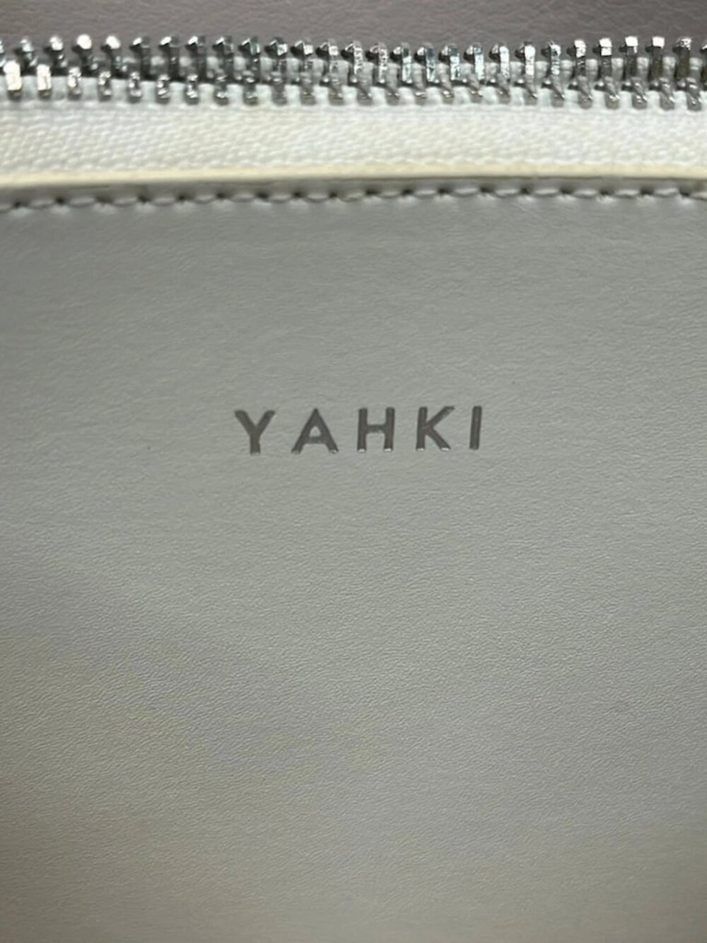 YAHKI White Leather Handbag - Picture 8 of 12